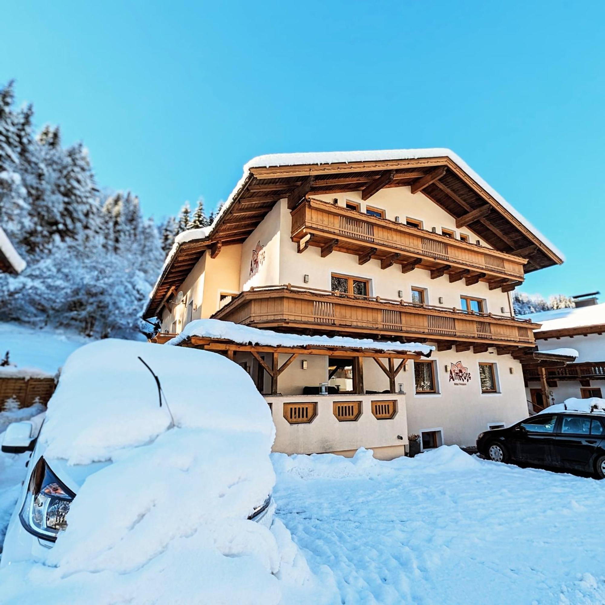 Aparthotel Almrose 2*