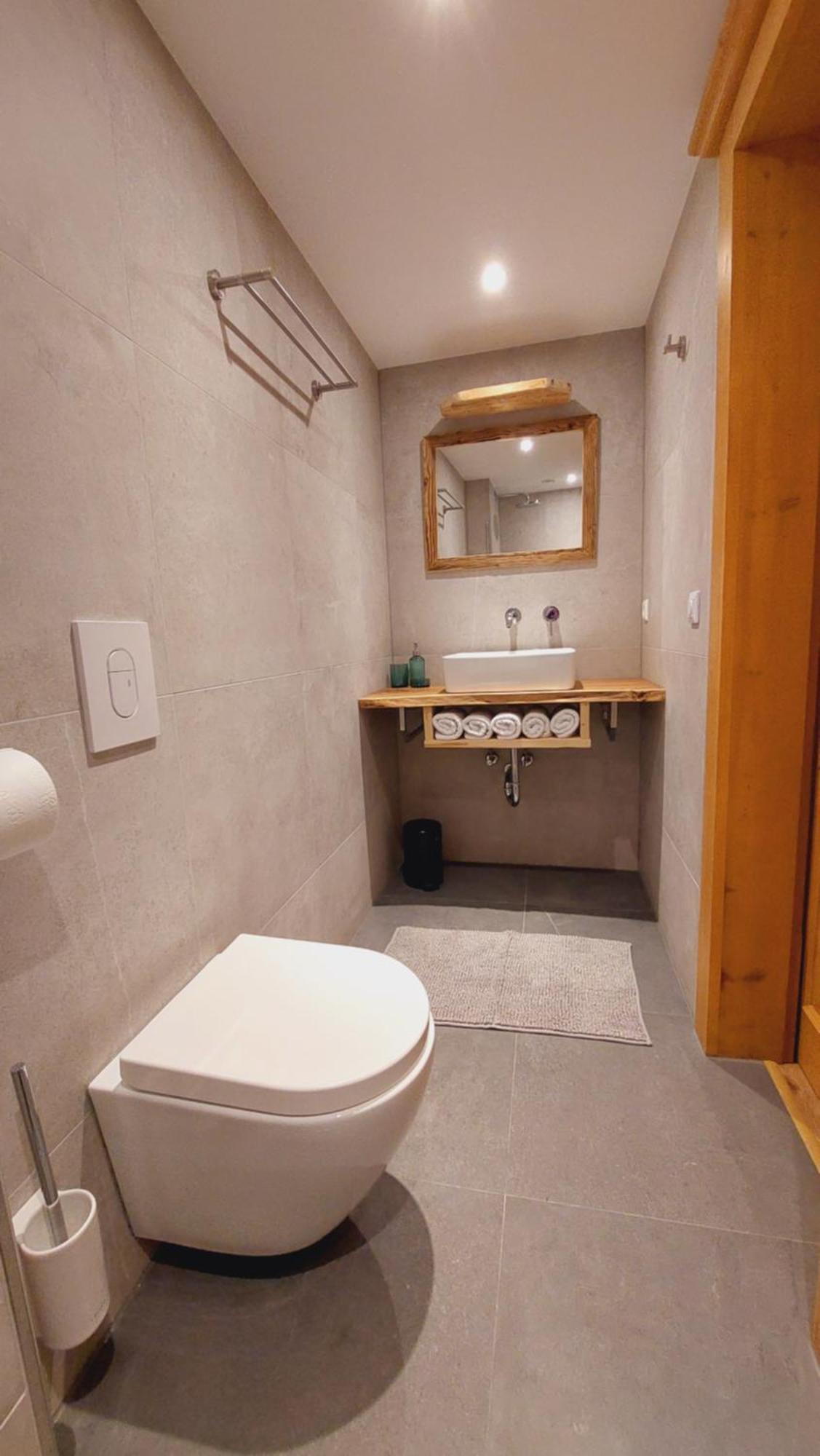 Aparthotel Almrose 2*