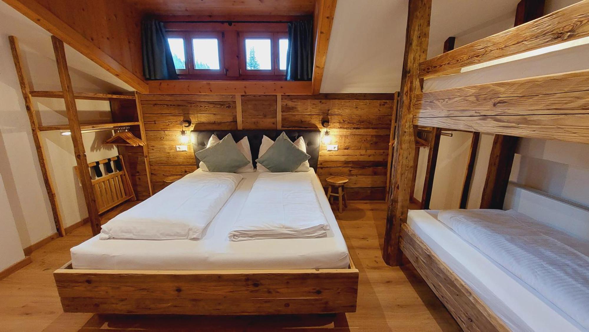 Aparthotel Almrose 2*